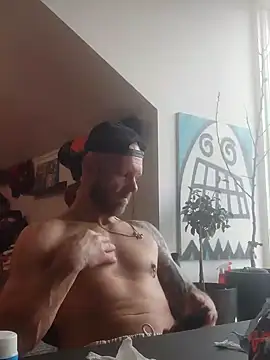 Snapshot of eltoulou chatting on 01/31/25, 12:40 eltoulou online show from 01/31/25, 12:40