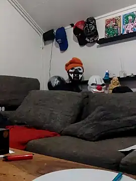 Snapshot of eltoulou chatting on 02/09/25, 06:33 eltoulou online show from 02/09/25, 06:33