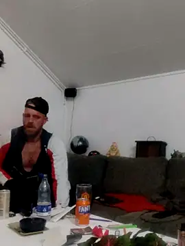 Snapshot of eltoulou chatting on 03/02/25, 09:22 eltoulou online show from 03/02/25, 09:22