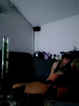 Snapshot of eltoulou chatting on 03/06/25, 12:54 eltoulou online show from 03/06/25, 12:54