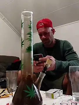 Snapshot of eltoulou chatting on 03/11/25, 03:45 eltoulou online show from 03/11/25, 03:45