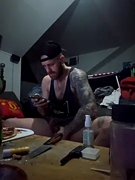 Snapshot of eltoulou chatting on 01/31/26, 10:19 eltoulou online show from 01/31/26, 10:19