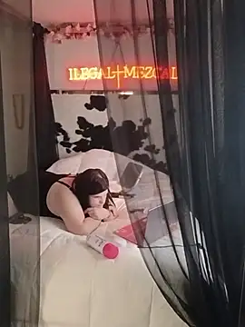 BeckiTooSweet online show from 06/25/26, 01:16