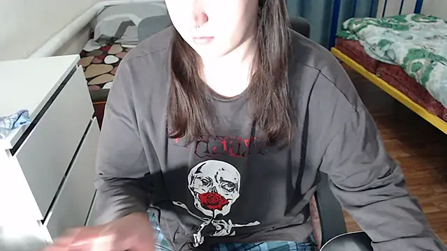 EvaMiron online show from 10/23/25, 11:53