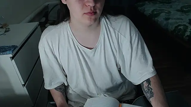 EvaMiron online show from 11/22/25, 10:36