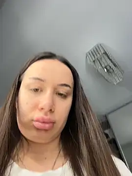 deliaroyal online show from 02/06/26, 01:03