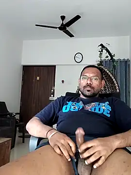 lovbombayduck11 online show from 02/12/26, 10:10