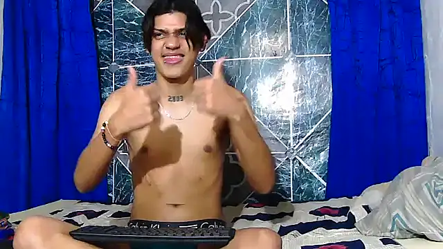 Snapshot of Samuelsince chatting on 09/20/25, 12:55 Samuelsince online show from 09/20/25, 12:55