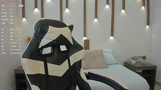 megan cooper28 online show from 10/06/25, 07:11