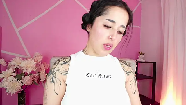 Snapshot of Andrex_Joness chatting on 09/17/25, 10:22 Andrex Joness online show from 09/17/25, 10:22