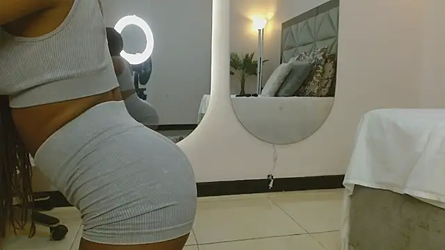 Snapshot of genesis_moretz chatting on 02/20/26, 03:36 genesis moretz online show from 02/20/26, 03:36