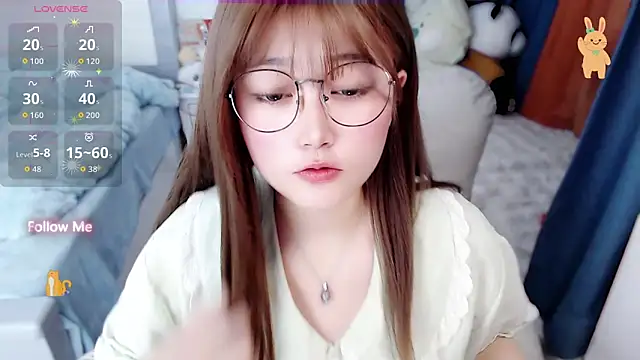 Snapshot of Sweet-18wanwan chatting on 12/22/25, 03:20 Sweet-18wanwan online show from 12/22/25, 03:20