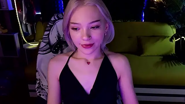 Snapshot of SandraBoyl chatting on 01/19/25, 04:44 SandraBoyl online show from 01/19/25, 04:44