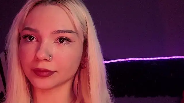 Snapshot of SandraBoyl chatting on 11/21/25, 09:19 SandraBoyl online show from 11/21/25, 09:19