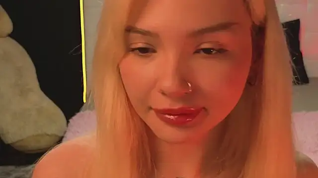 Snapshot of SandraBoyl chatting on 11/28/25, 02:14 SandraBoyl online show from 11/28/25, 02:14