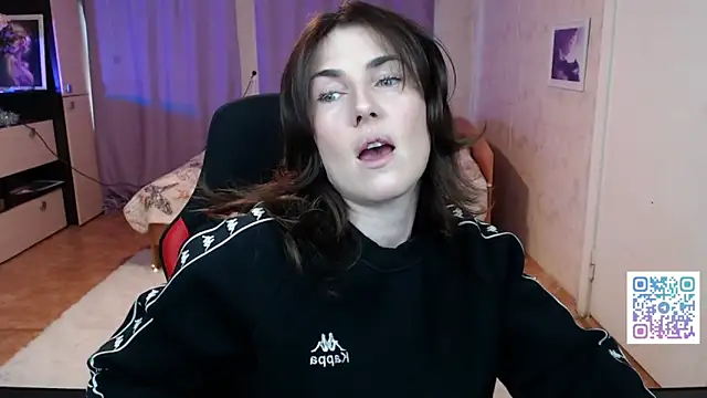 Daniela Cooperr online show from 05/27/26, 02:47