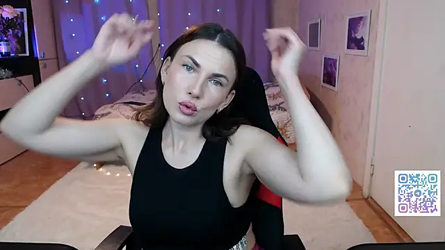 Daniela Cooperr online show from 05/28/26, 07:11