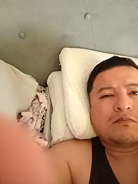 Snapshot of LusoCol chatting on 10/20/25, 10:38 LusoCol online show from 10/20/25, 10:38