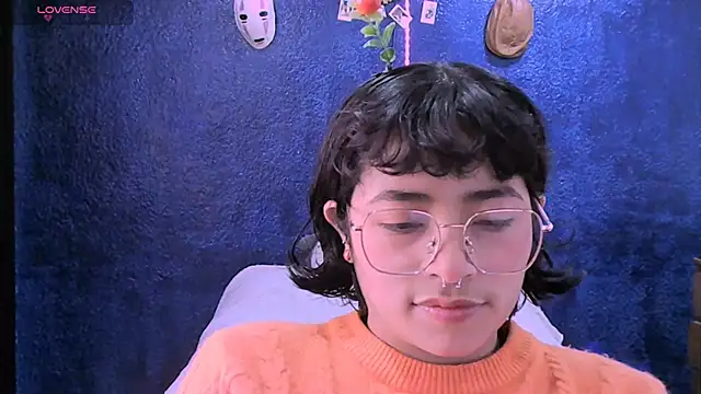 NinaYellow online show from 12/11/24, 12:55