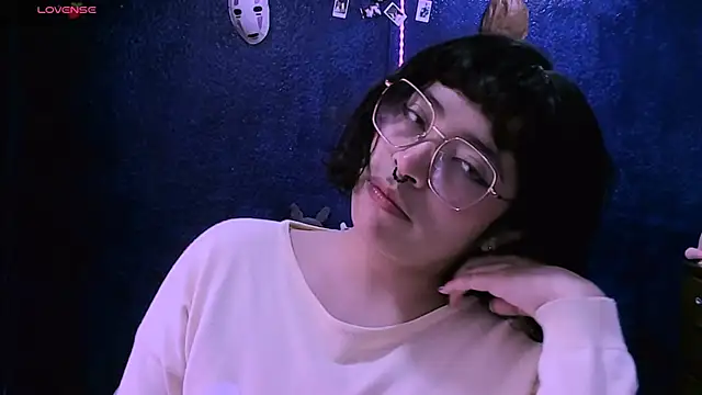 NinaYellow online show from 12/19/24, 02:46