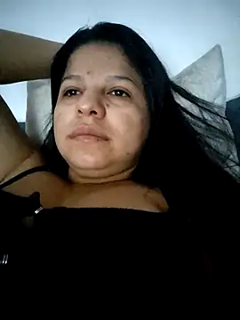 Snapshot of SINDYC chatting on 04/23/26, 01:57 SINDYC online show from 04/23/26, 01:57