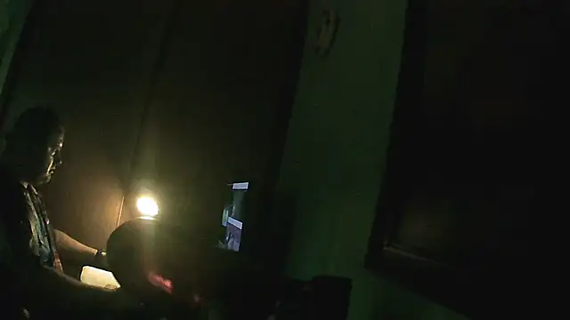 Snapshot of perversalus chatting on 09/18/25, 03:58 perversalus online show from 09/18/25, 03:58