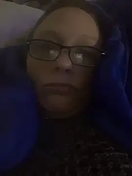 Everlyrose27 online show from 12/04/24, 09:07