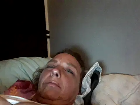 Everlyrose27 online show from 01/12/25, 12:01