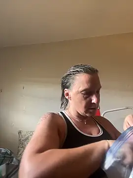 Everlyrose27 online show from 09/18/25, 06:32