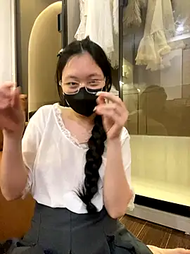 Snapshot of MEOW_MEO chatting on 11/06/25, 04:30 MEOW MEO online show from 11/06/25, 04:30