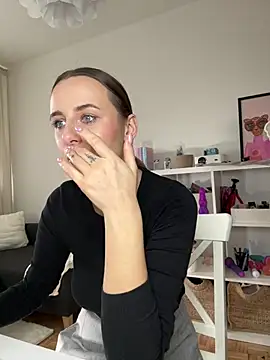 Hii Lolla online show from 02/21/25, 01:11