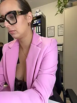 Hii Lolla online show from 11/04/25, 07:07