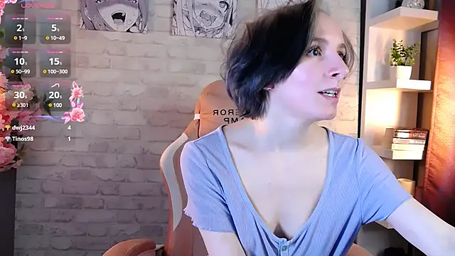 Snapshot of Violet_Veliya chatting on 03/01/25, 05:05 Violet Veliya online show from 03/01/25, 05:05