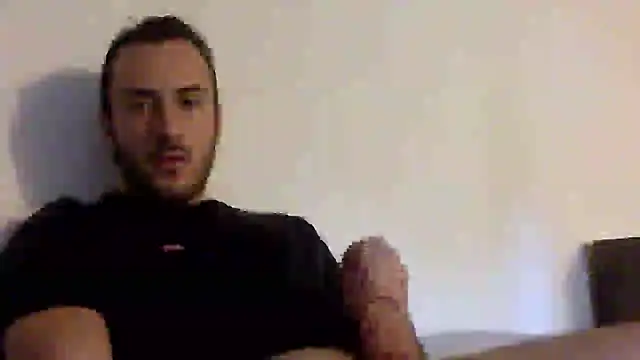 Snapshot of mainnrd chatting on 12/13/24, 12:28 mainnrd online show from 12/13/24, 12:28