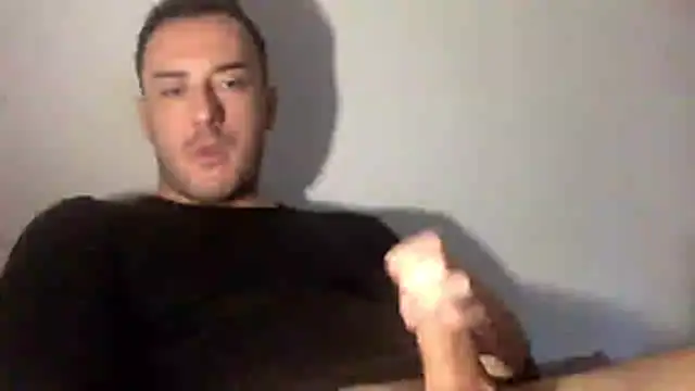 Snapshot of mainnrd chatting on 11/10/25, 09:52 mainnrd online show from 11/10/25, 09:52