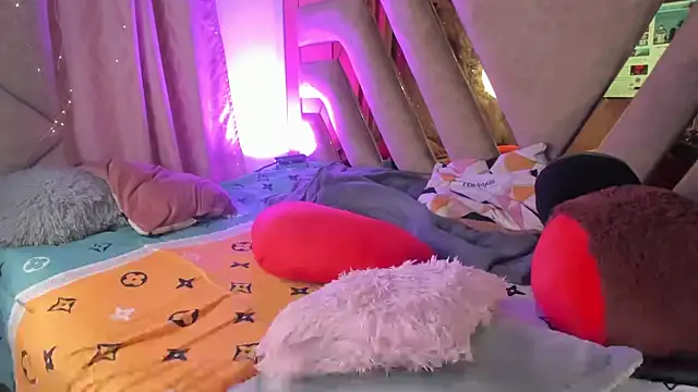 naatashamendozaa online show from 03/01/25, 06:46