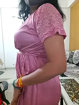 Snapshot of khushikhushi chatting on 02/27/25, 12:54 khushikhushi online show from 02/27/25, 12:54