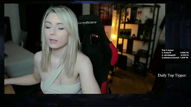 Lisaonthemoon online show from 01/25/25, 02:25