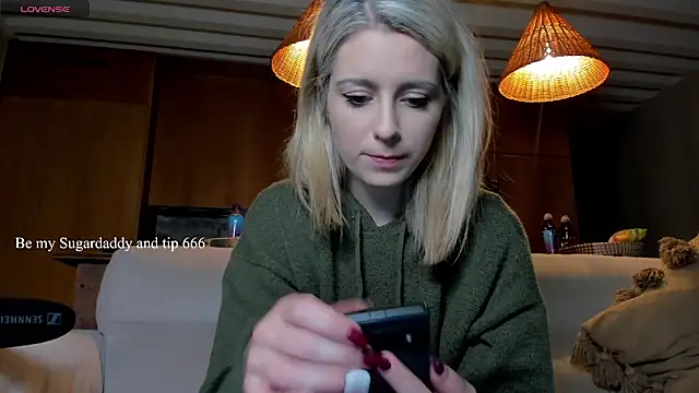 Lisaonthemoon online show from 11/12/25, 05:35