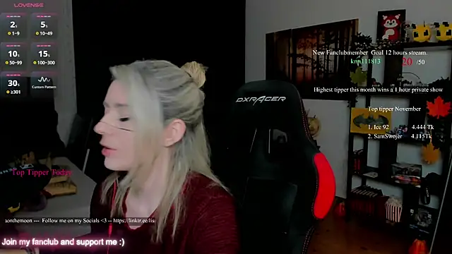 Lisaonthemoon online show from 11/26/25, 07:04