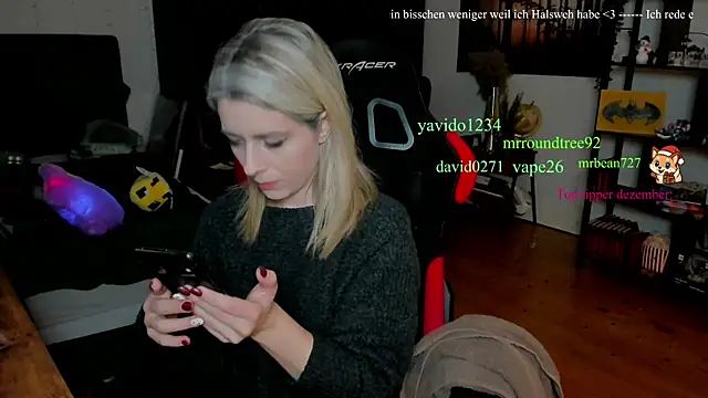 Lisaonthemoon online show from 12/14/25, 06:34