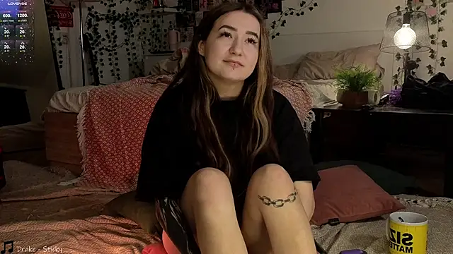 Megan  Hart online show from 12/22/24, 04:50