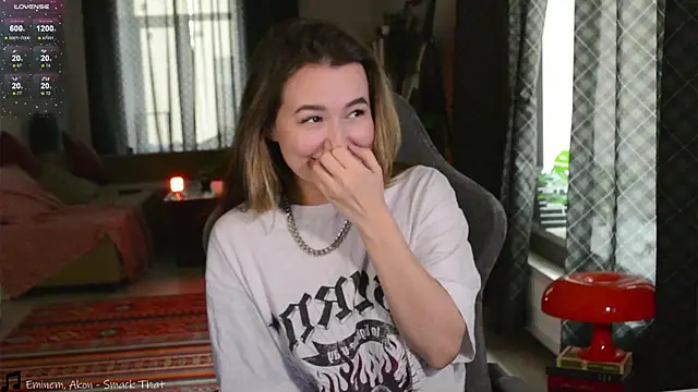 Megan  Hart online show from 03/10/25, 06:05