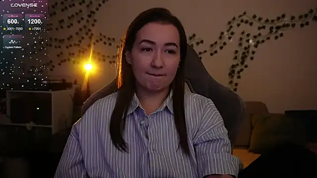 Megan  Hart online show from 11/15/25, 12:52