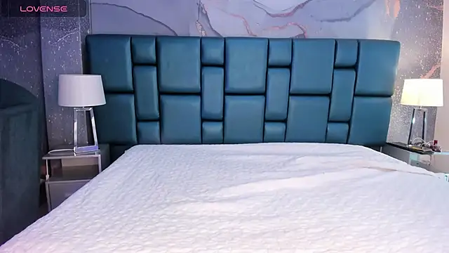 Nahomi Wild online show from 01/12/25, 02:03