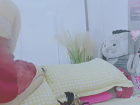 Linh diudang online show from 09/28/25, 02:50