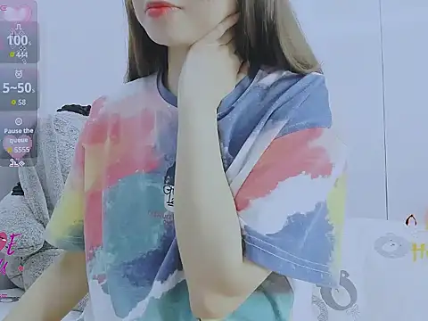 Linh diudang online show from 11/18/25, 02:50