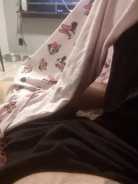 Snapshot of dredre1069 chatting on 01/19/26, 04:16 dredre1069 online show from 01/19/26, 04:16