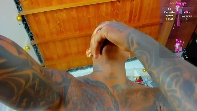 Snapshot of esteveen_ortegas_ chatting on 02/01/26, 01:37 esteveen ortegas online show from 02/01/26, 01:37