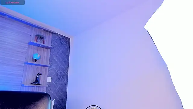 alicee smithh1 online show from 09/27/25, 07:19